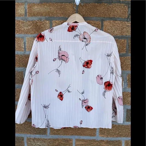Vince Tossed Poppy Pleated Blouse small - Picture 7 of 10